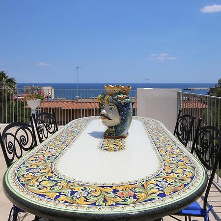 villa aurora Giardini-Naxos Extérieur photo