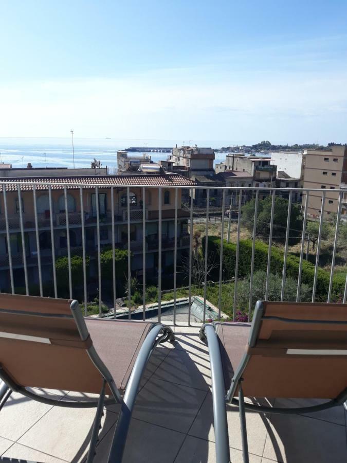 villa aurora Giardini-Naxos Extérieur photo